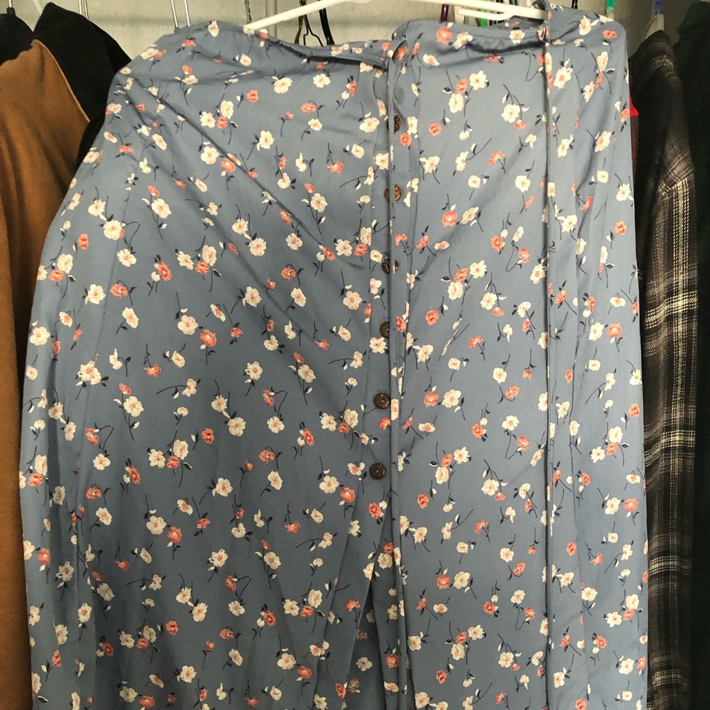 BNWT UO Button Down Floral Midi Skirt Medium
